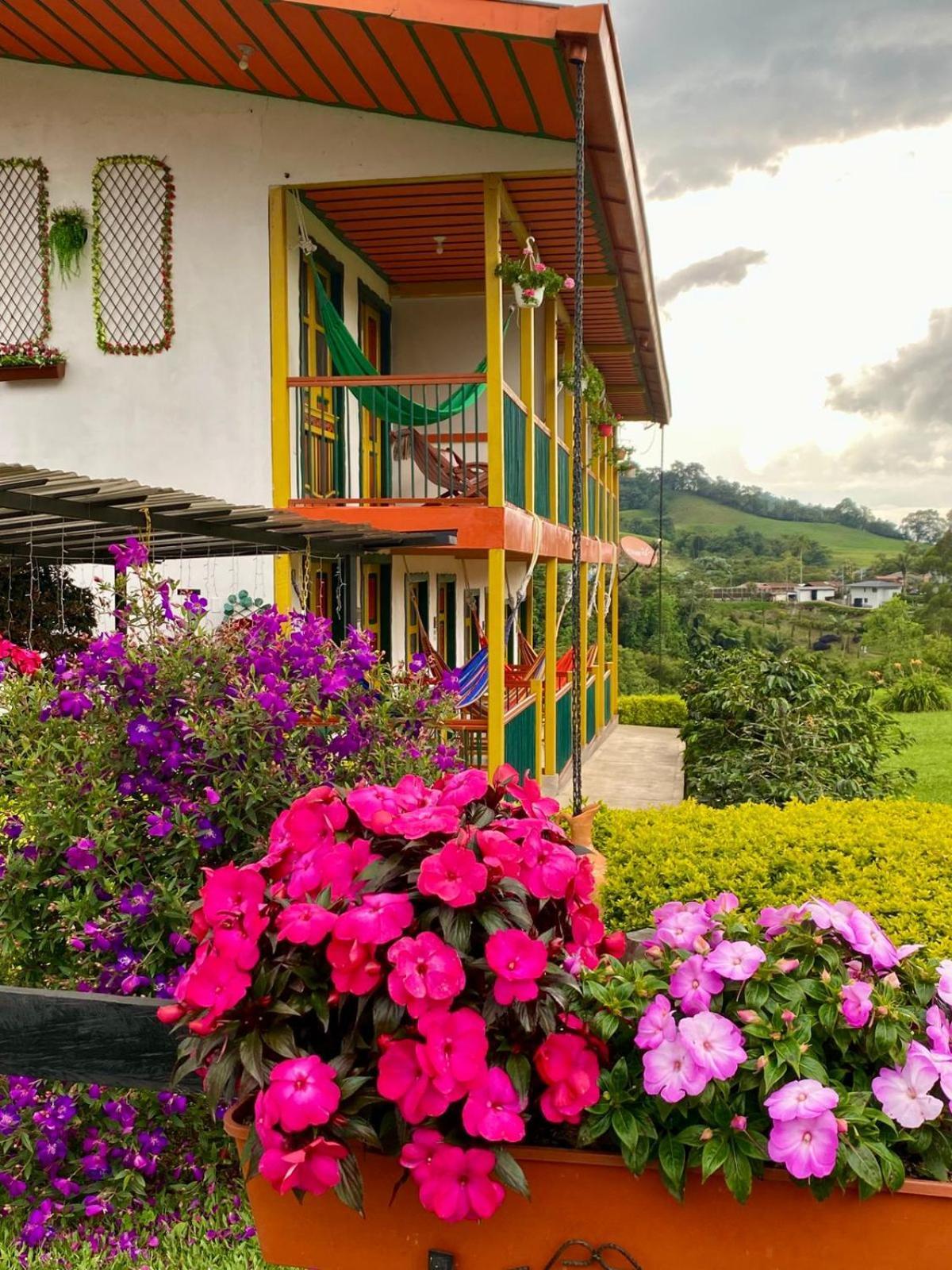 Mamatina Hotel Санта-Роса-де-Кабаль Экстерьер фото